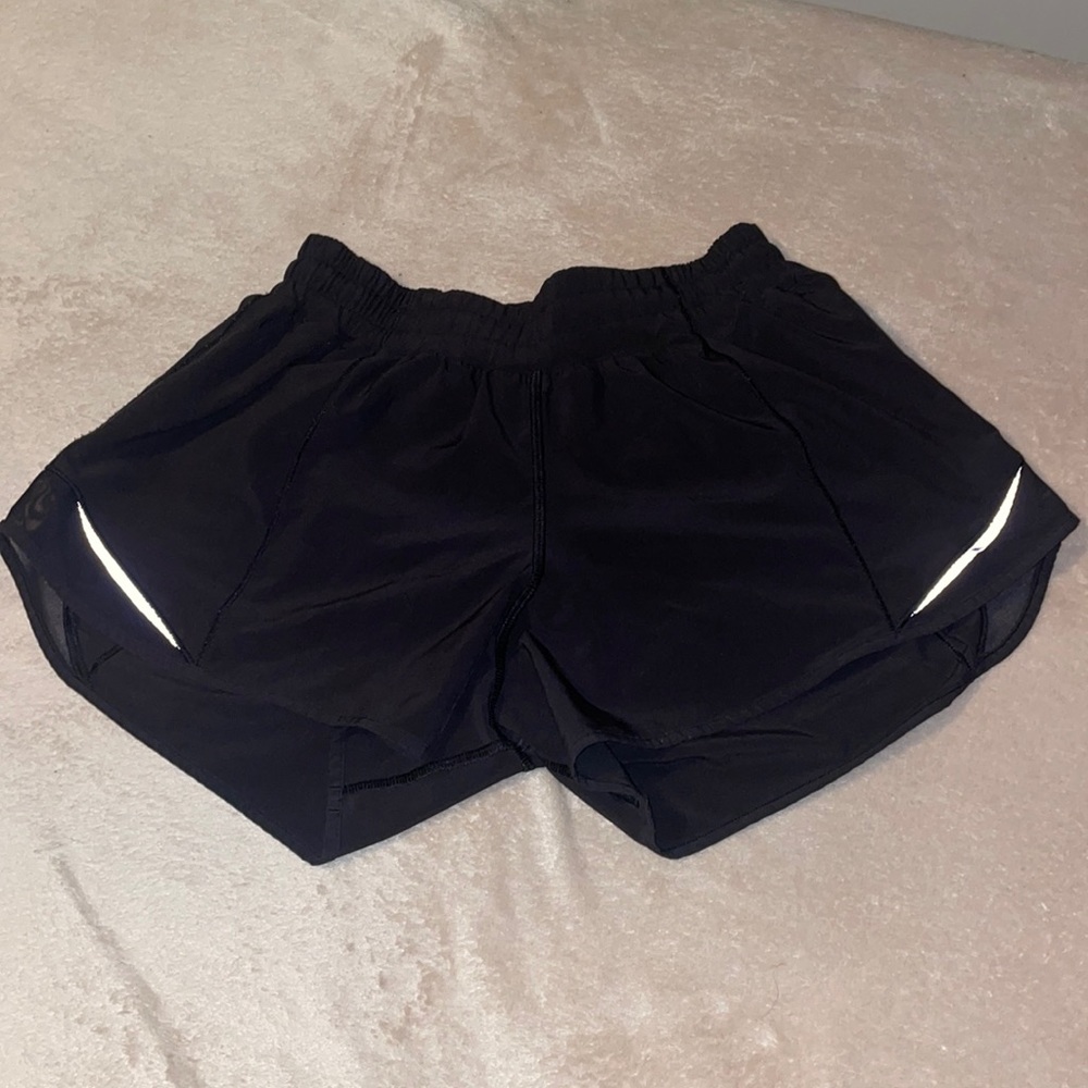 Lululemon shorts size 6 Tall